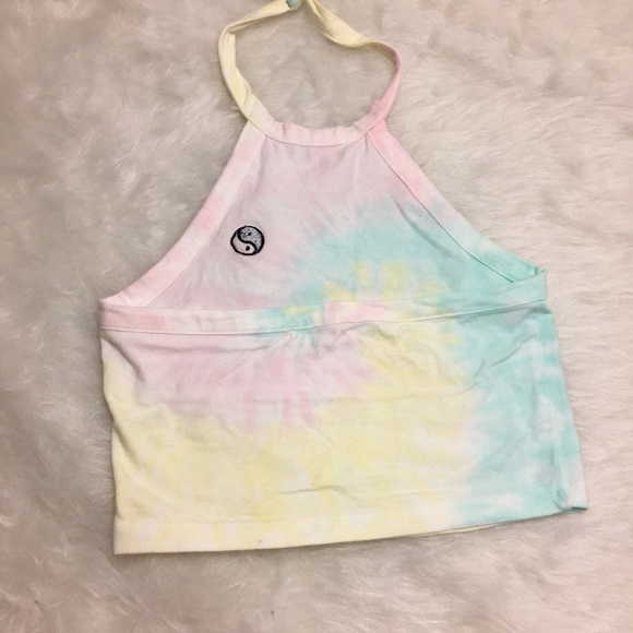 LA hearts tie dye ying yang halter crop top - Picture 7 of 7